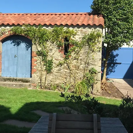 Joli Studio De Centre Ville A 9km Du Puy Du Fou Holiday home Les Herbiers